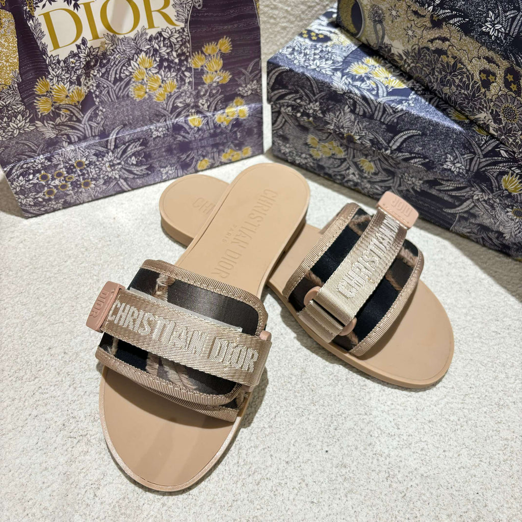 Z1ZD17 Popular slippers