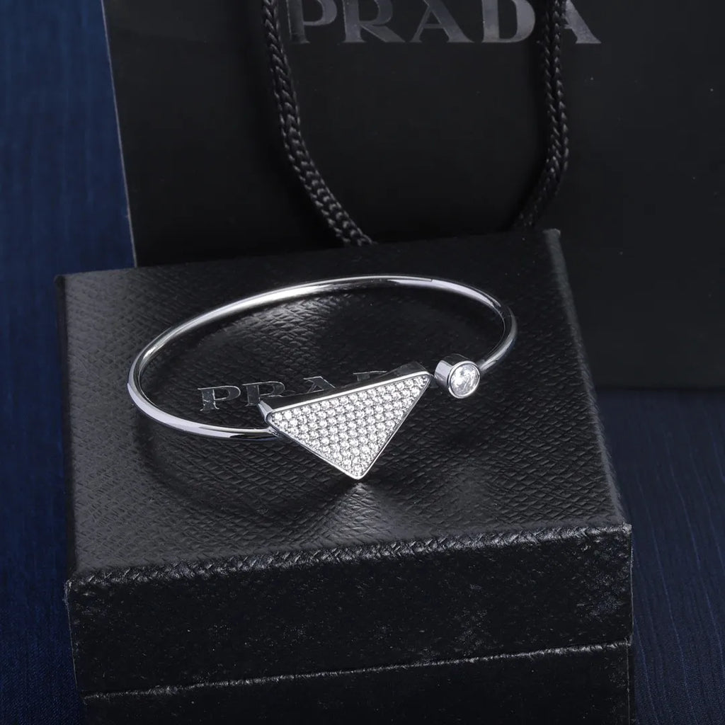 X1Y83PD74K  Popular Bracelets