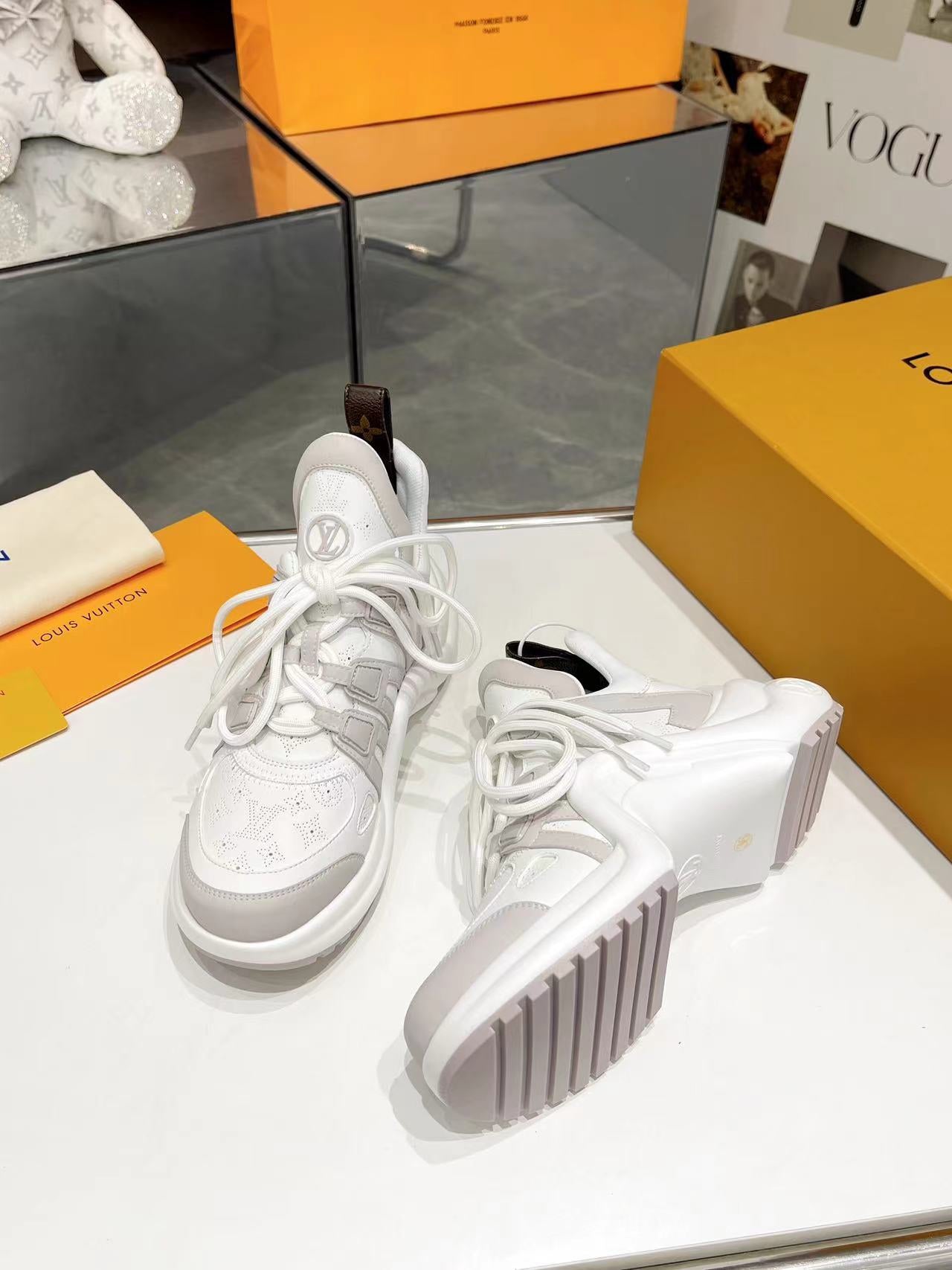 Z2Q95E179  Popular high-quality Shoes