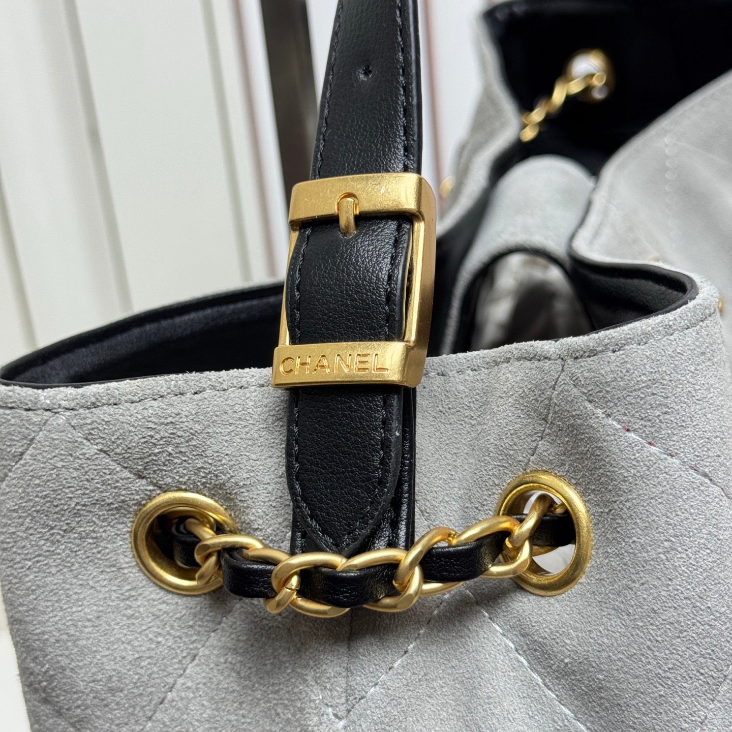 B1P46C17 Popular leather bag