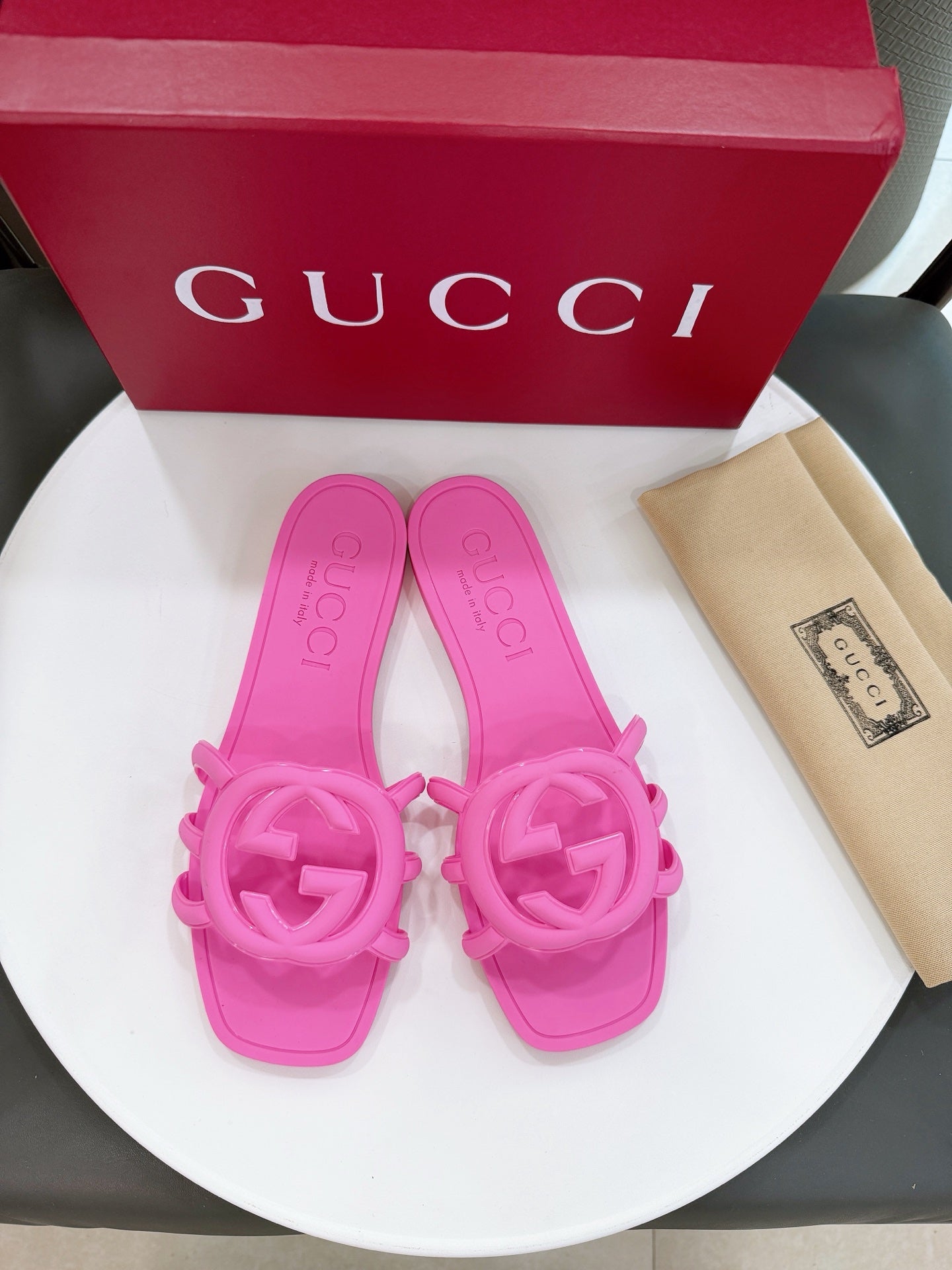Z2X66B61  Popular high-quality slippers