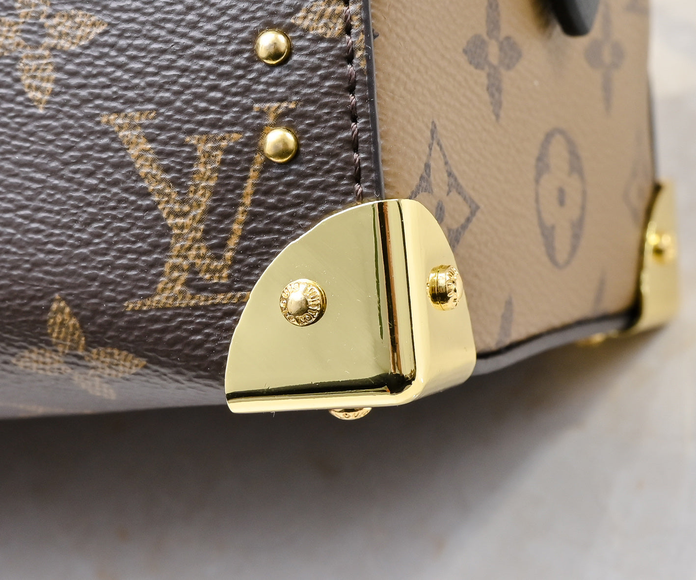 B1N36E5 Popular leather bag