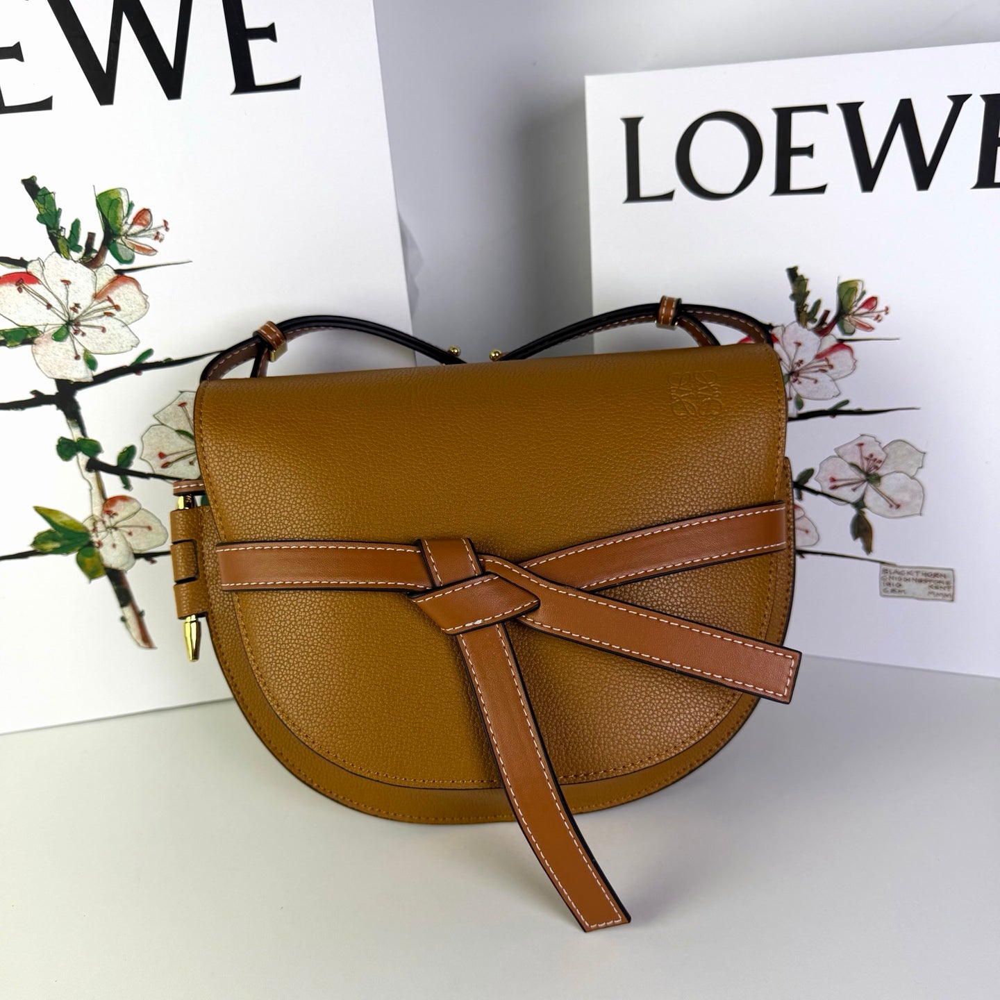 B1R76A27 Popular  leather bag