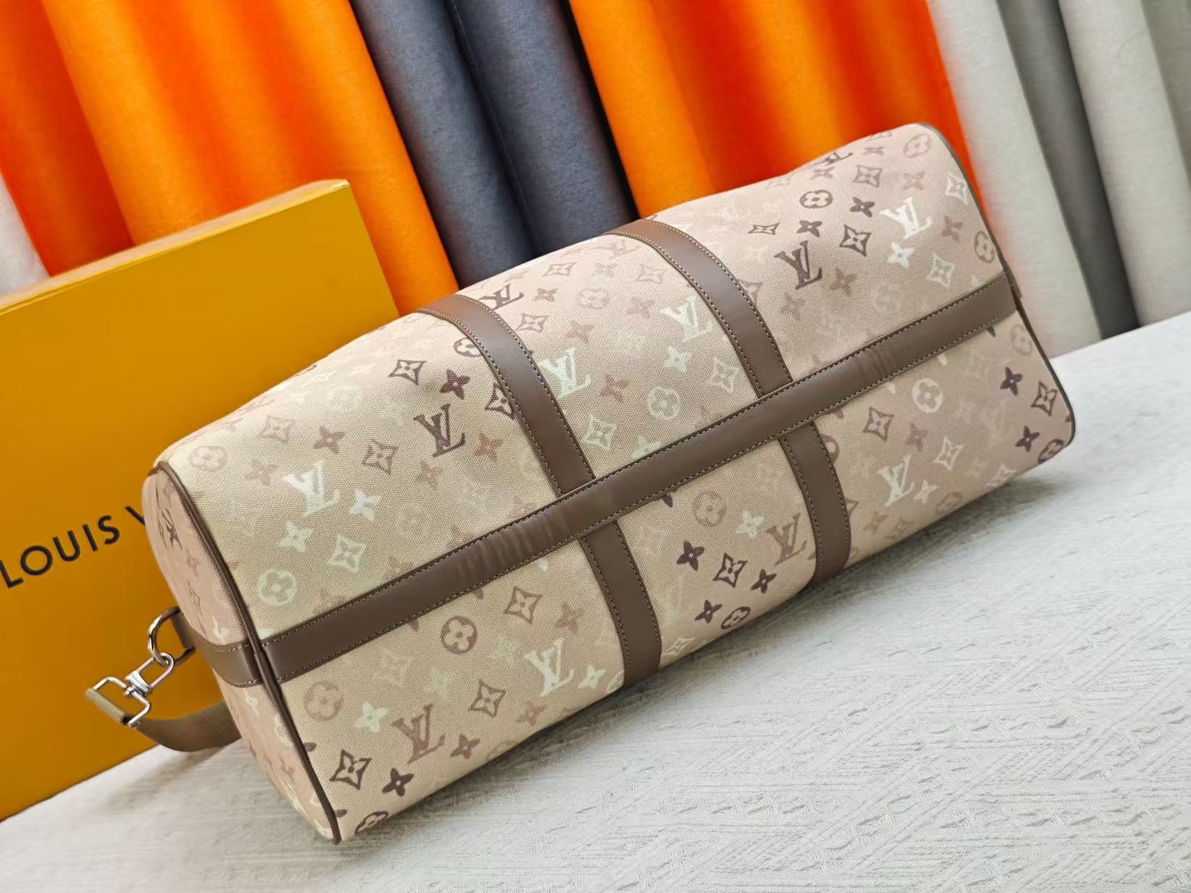 B1N76E16 Popular Luggage bags