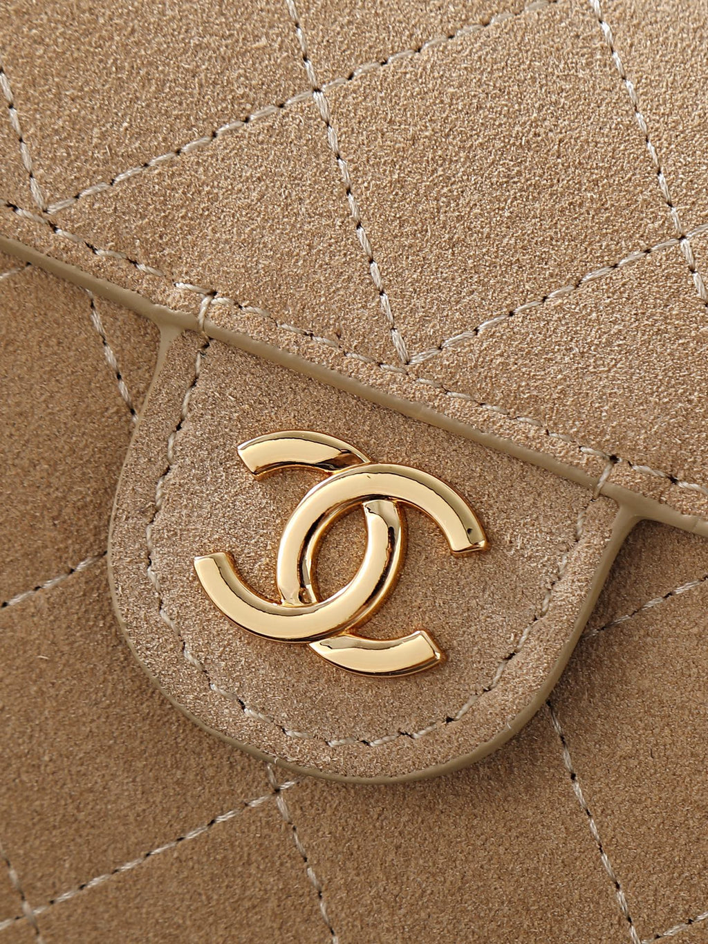 B1R76C22 Popular leather bag