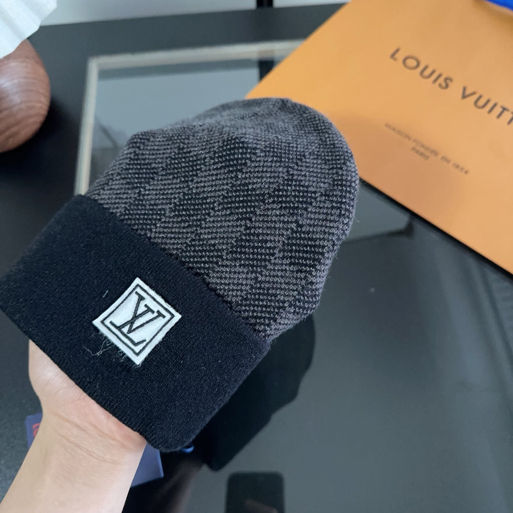 M1R86E18 Popular hats
