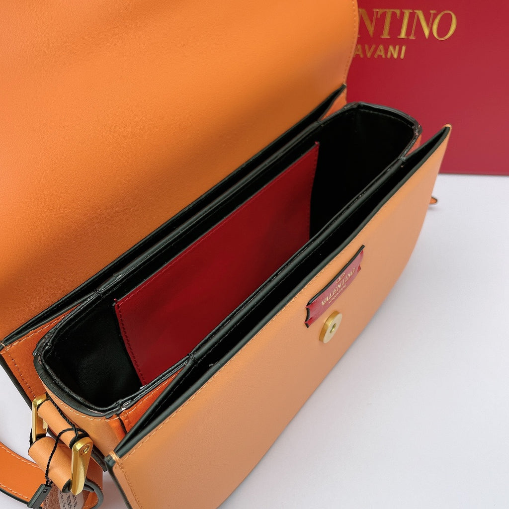 B5X111VL45 Popular  leather bag 