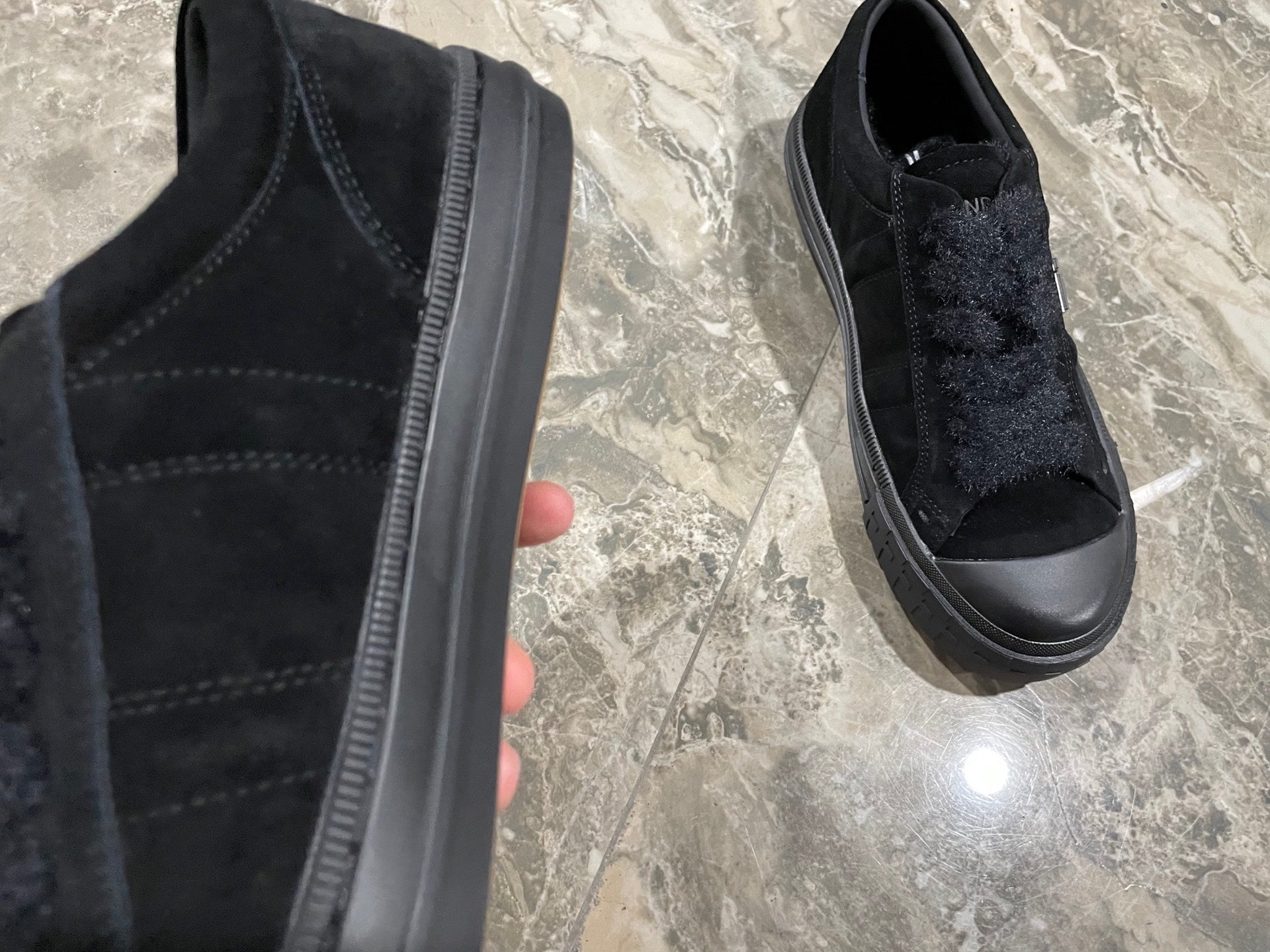 Z2Q95F141  Popular high-quality Shoes