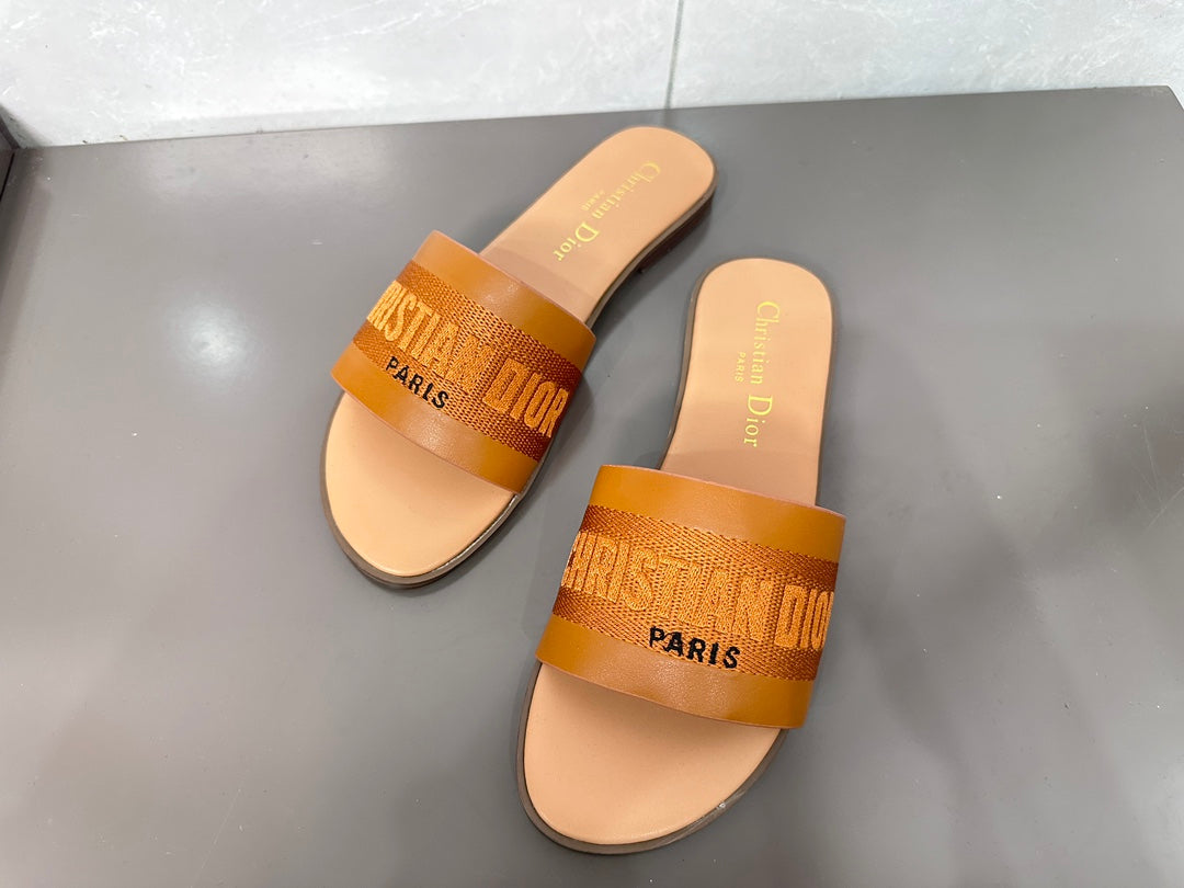 Z1ZD32 Popular slippers