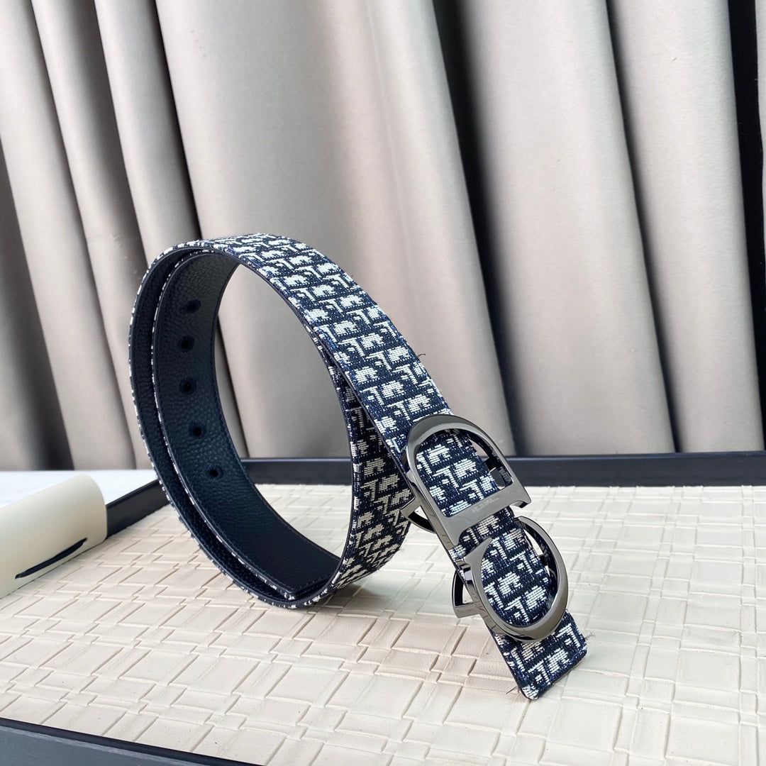 P1Q64D37  Popular    High quality belt With full package