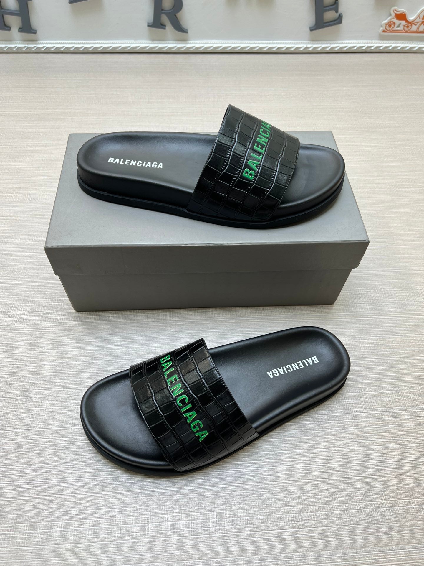 Z5ZJ99 Popular slippers
