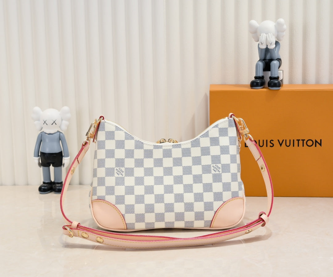B1W15E35 Popular  leather bag