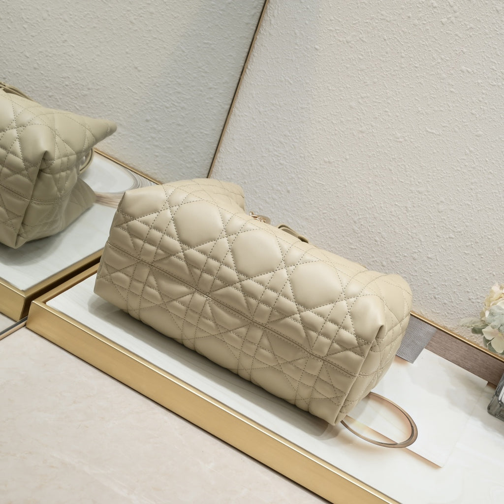 B1N66D2 Popular leather bag