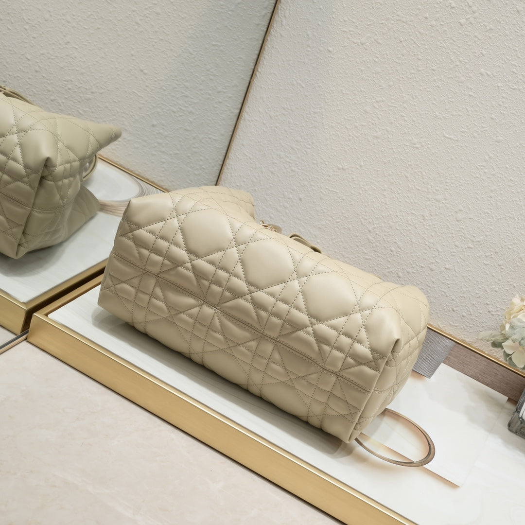 B1N66D2 Popular leather bag