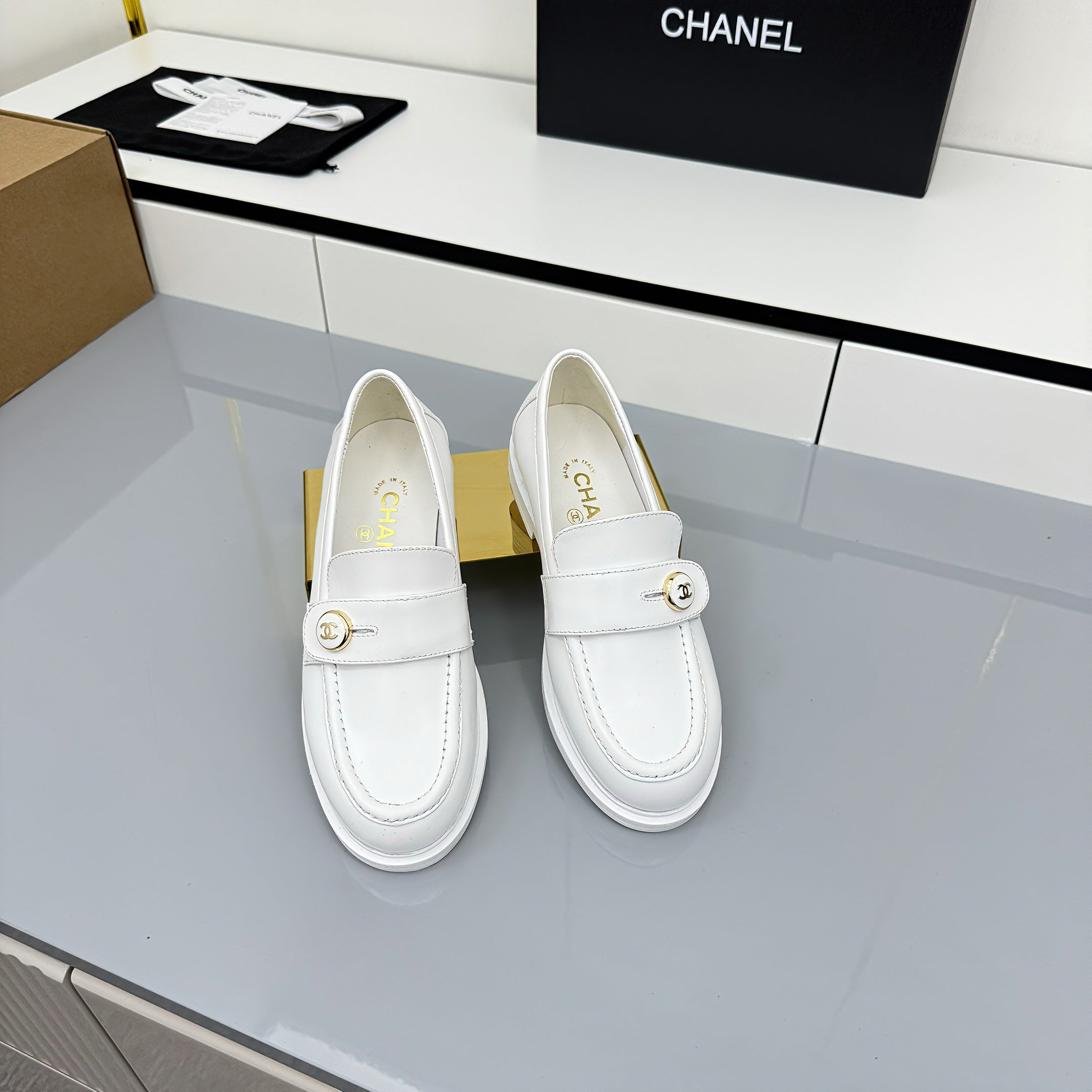 Z2Q105C390 Popular high-quality leather Shoes