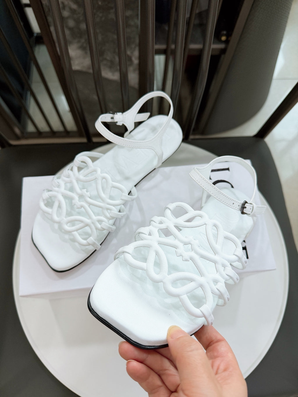 Z2R76A11 Popular high-quality  leather shoes
