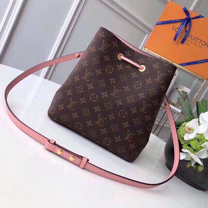 B1P20E81 Popular  leather bag 