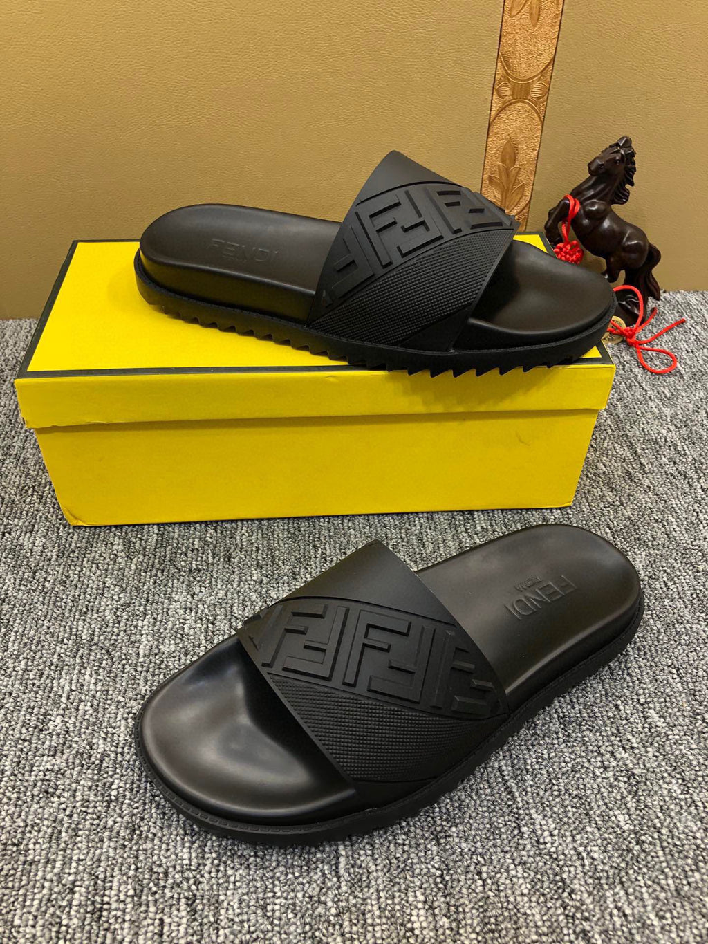 Z5XF108 Popular Slippers