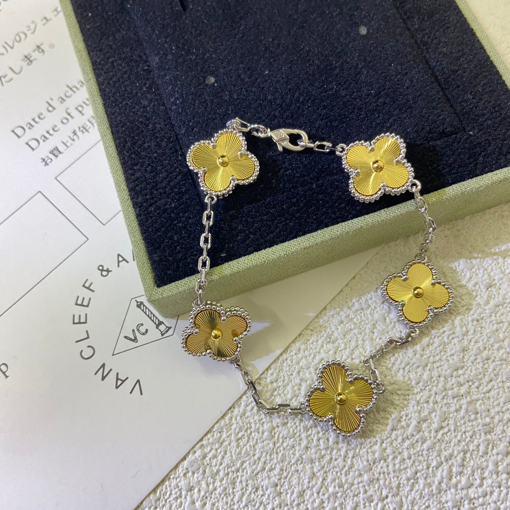 X5Q85VA271X Popular Necklaces. Bracelets. Earrings