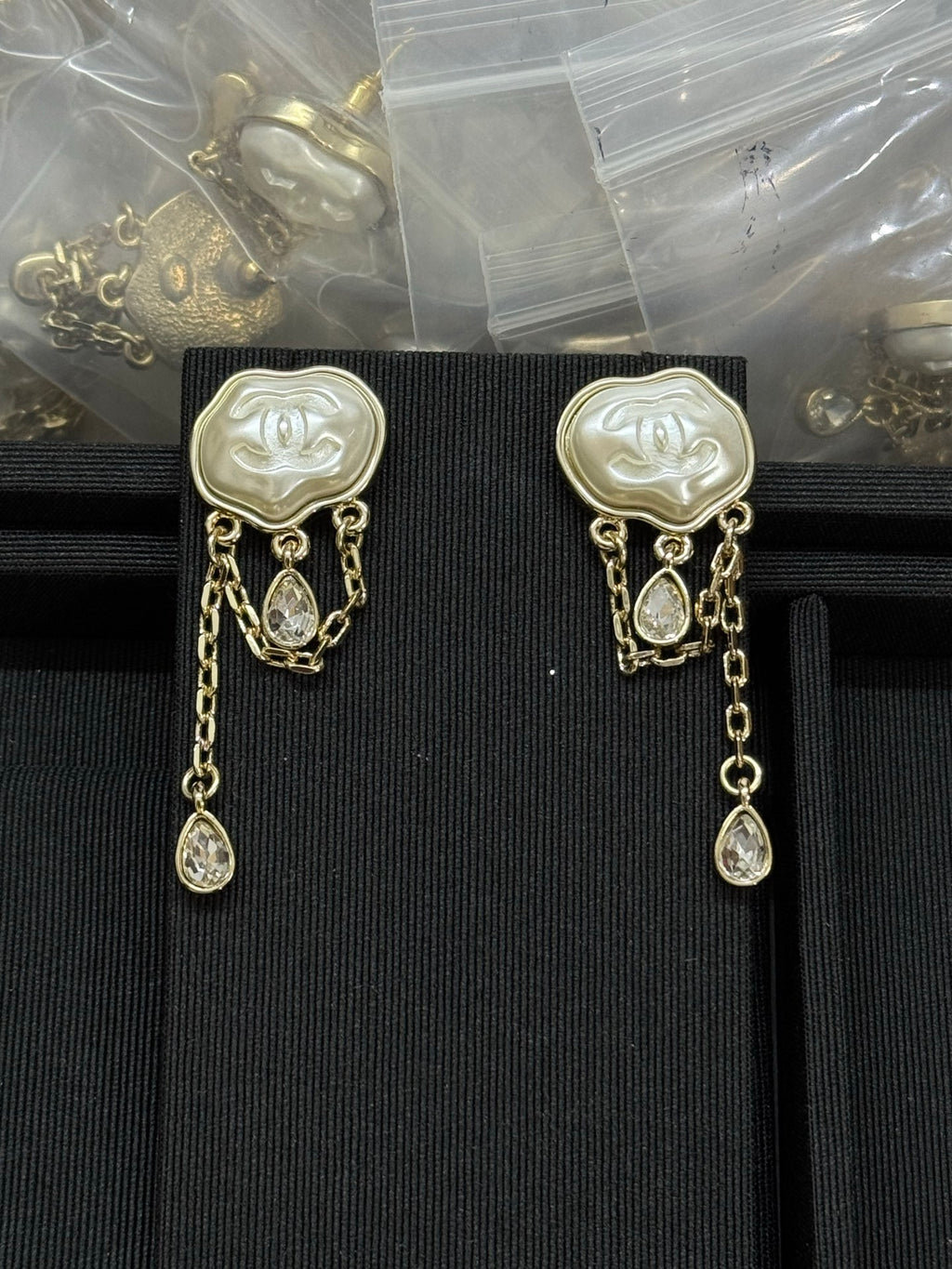 X1Z95C87E Popular Earrings