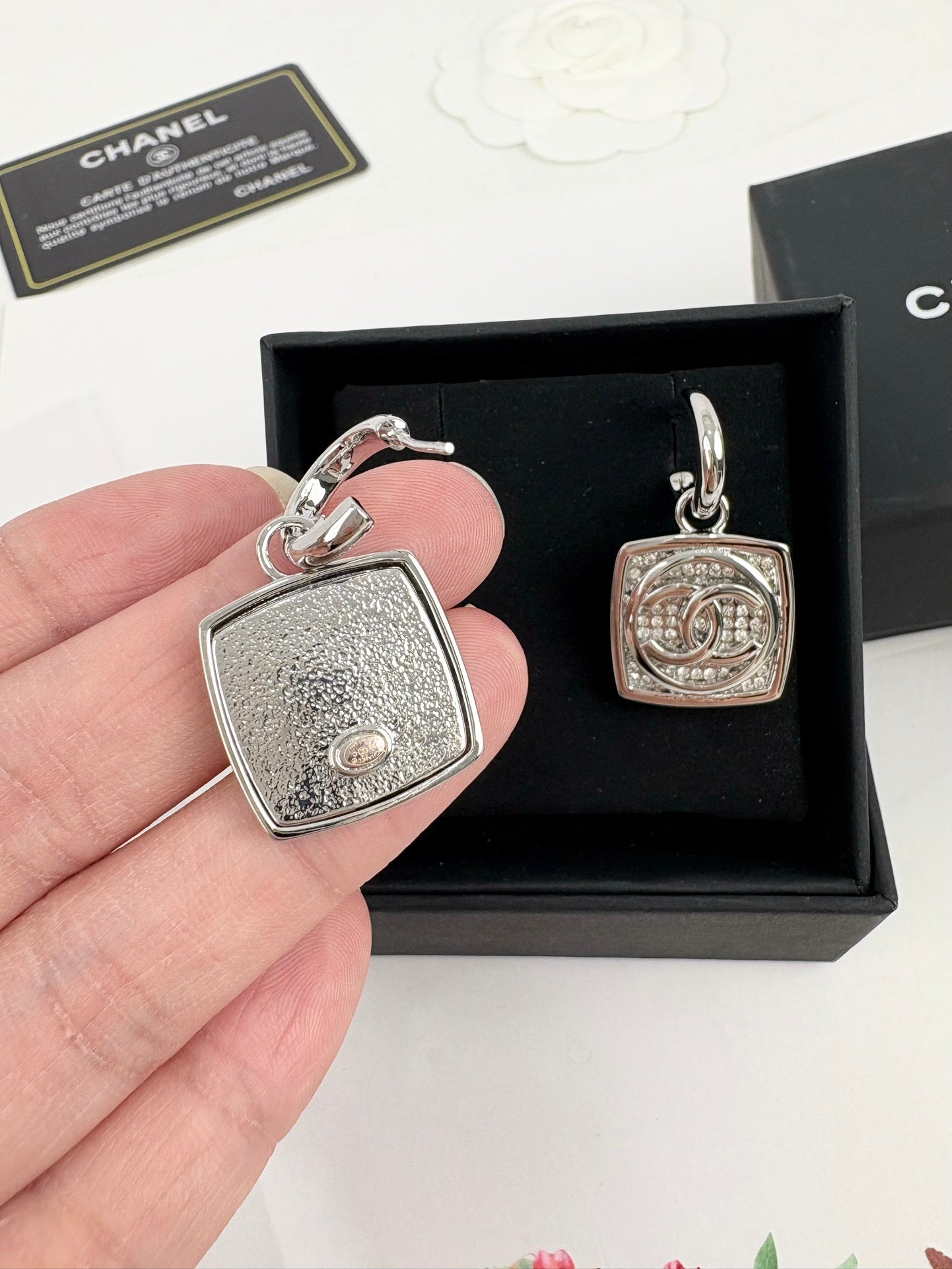 X1Q95C23E Popular Earrings