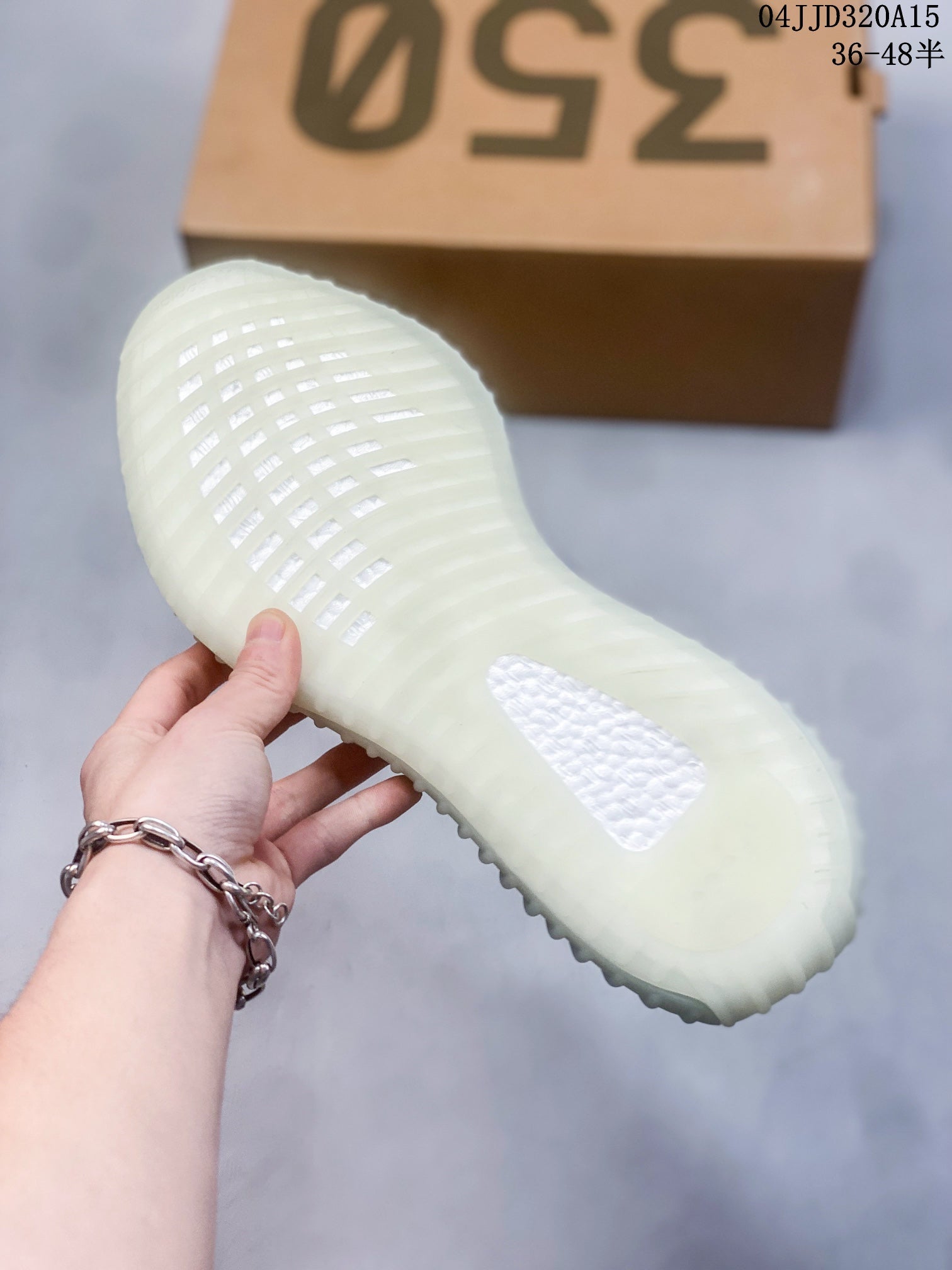 Z4Z45A110  Popular shoes
