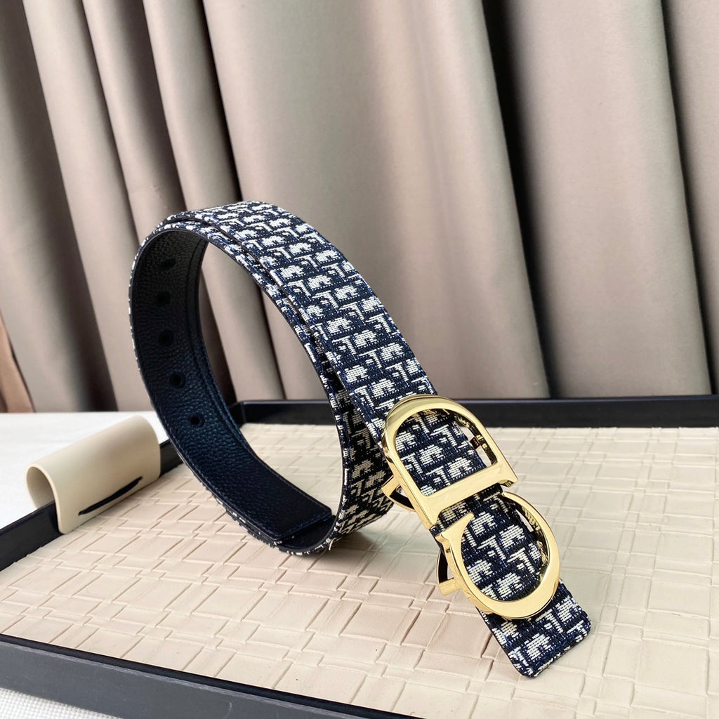 P1Q64D37  Popular    High quality belt With full package