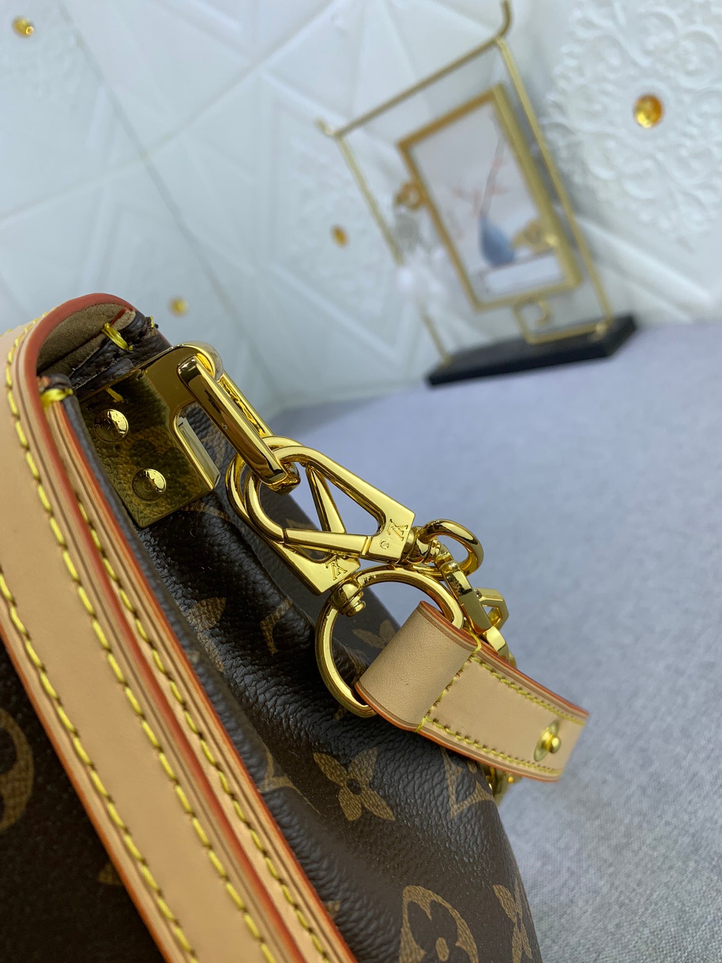 B12X44E344 Popular  leather bag 