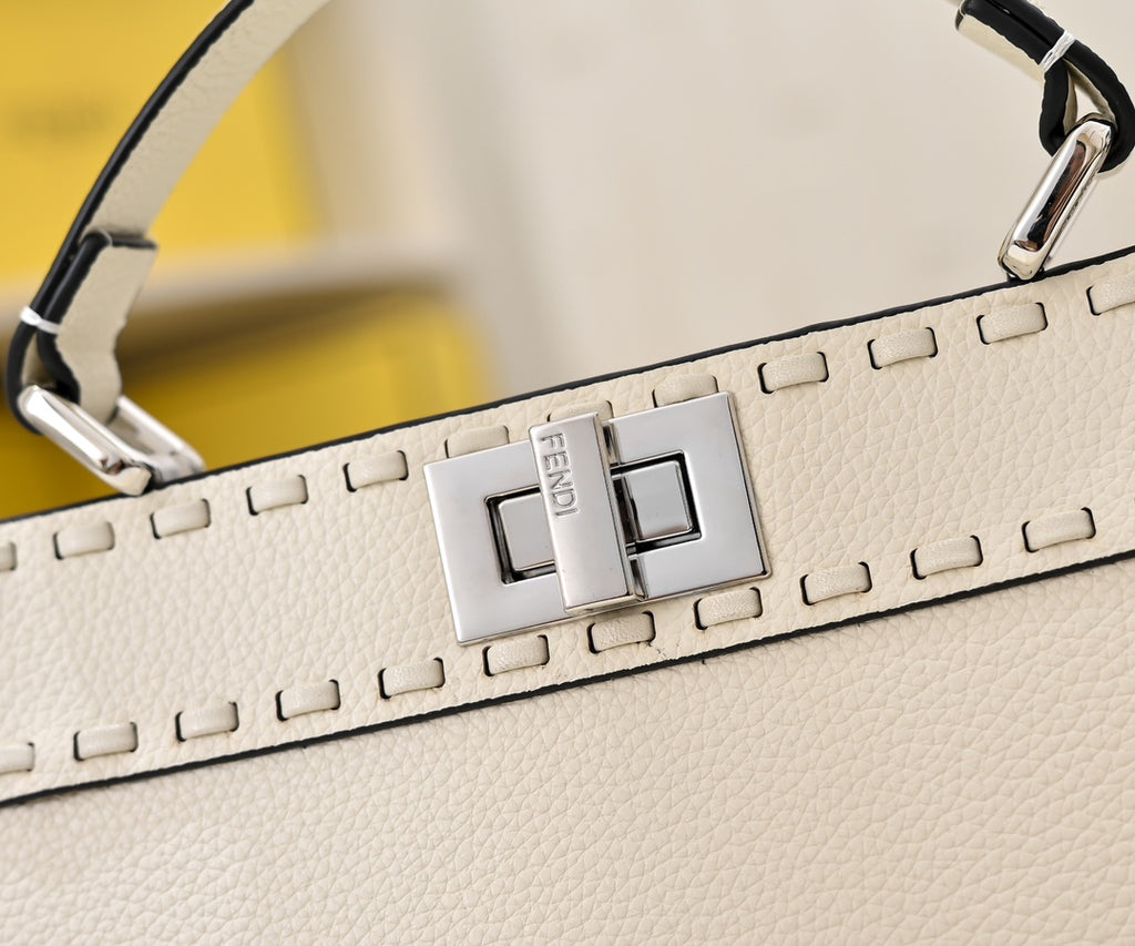 B1R15F137 Popular leather bag