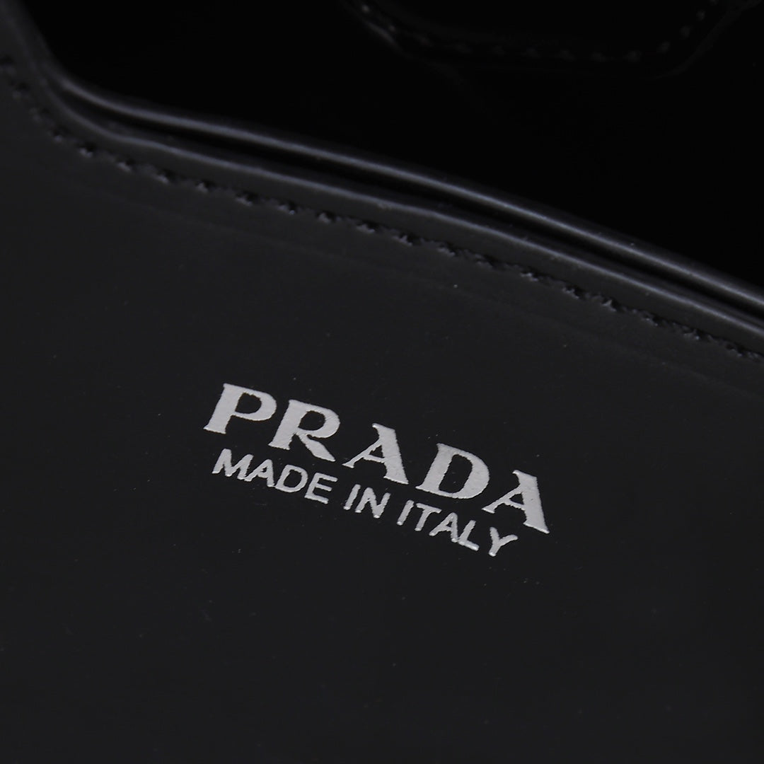 B12X44P265 Popular leather bag 