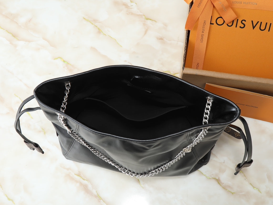 B1P46E16 Popular leather bag