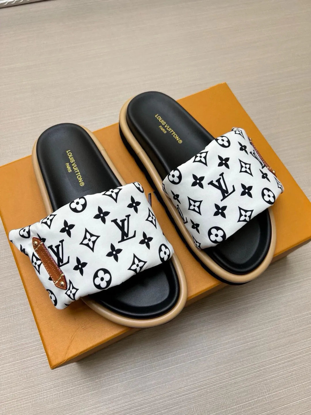 Z5QE9 Popular Slippers
