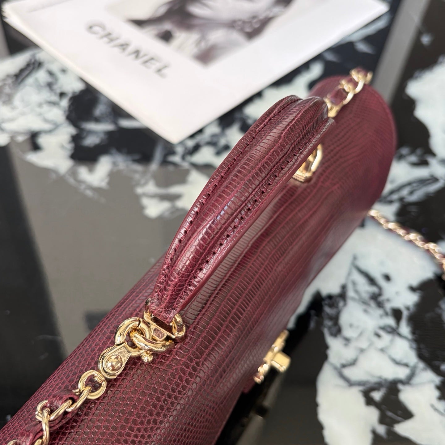 B1R76C30 Popular leather bag