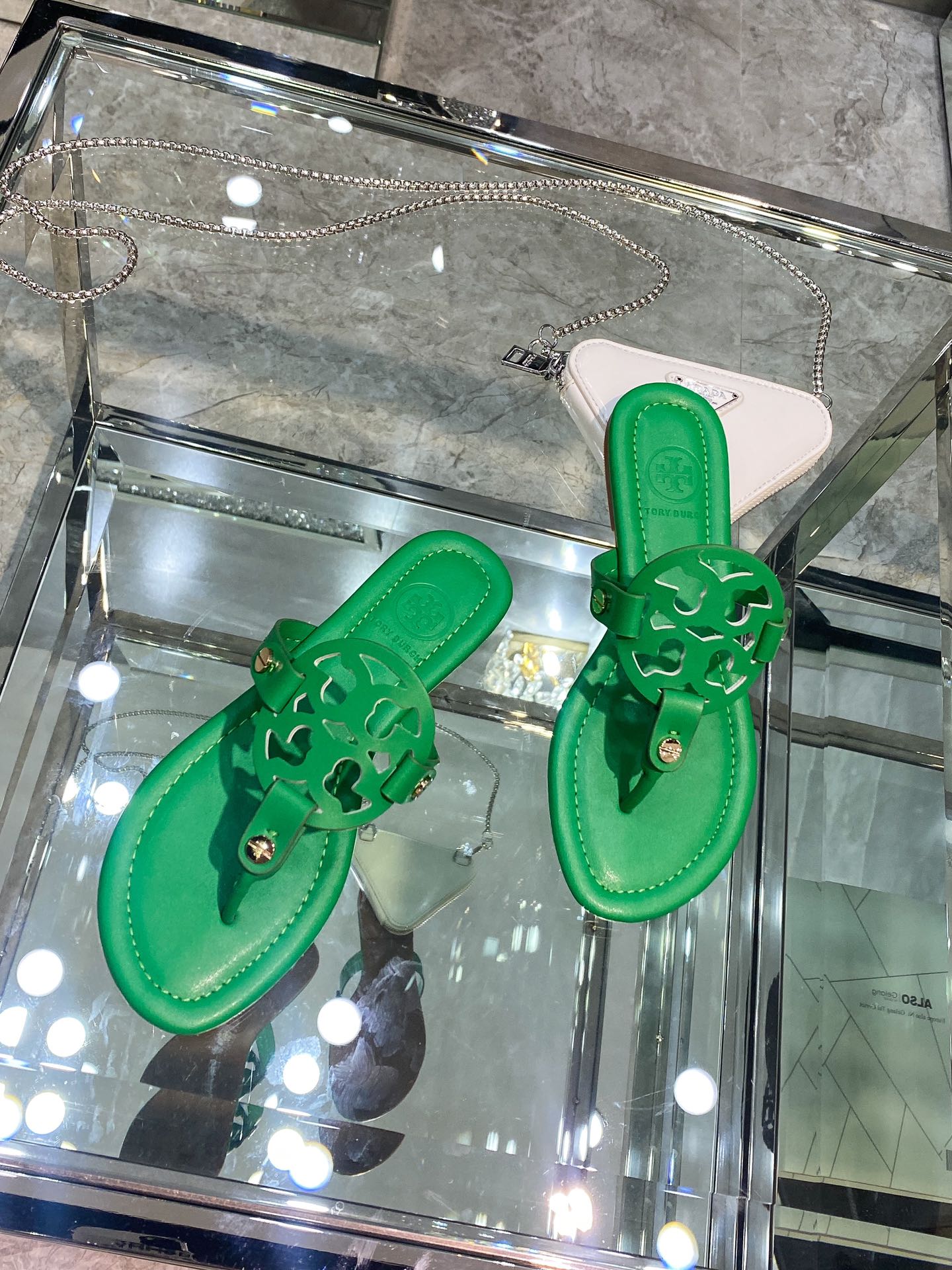 Z2Z85A2  Popular leather Shoes