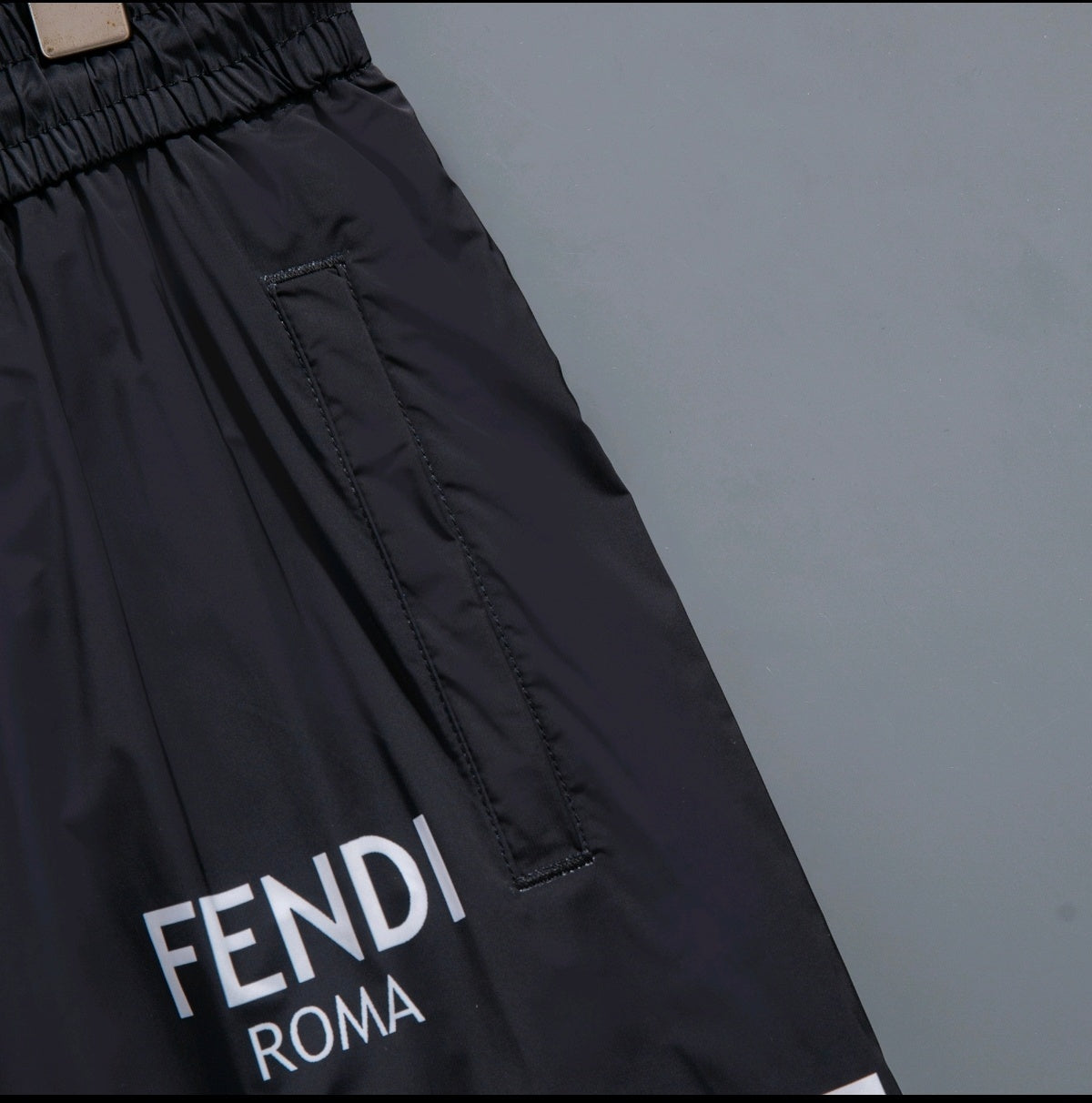 U1N36F25 Popular shorts