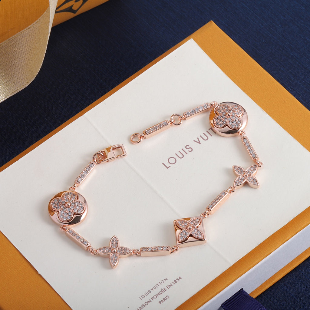 X1X34E602X  Popular Bracelets
