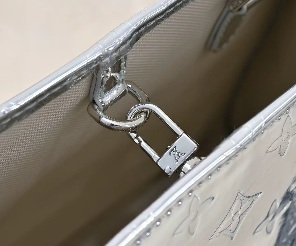 B1P36E36 Popular leather bag