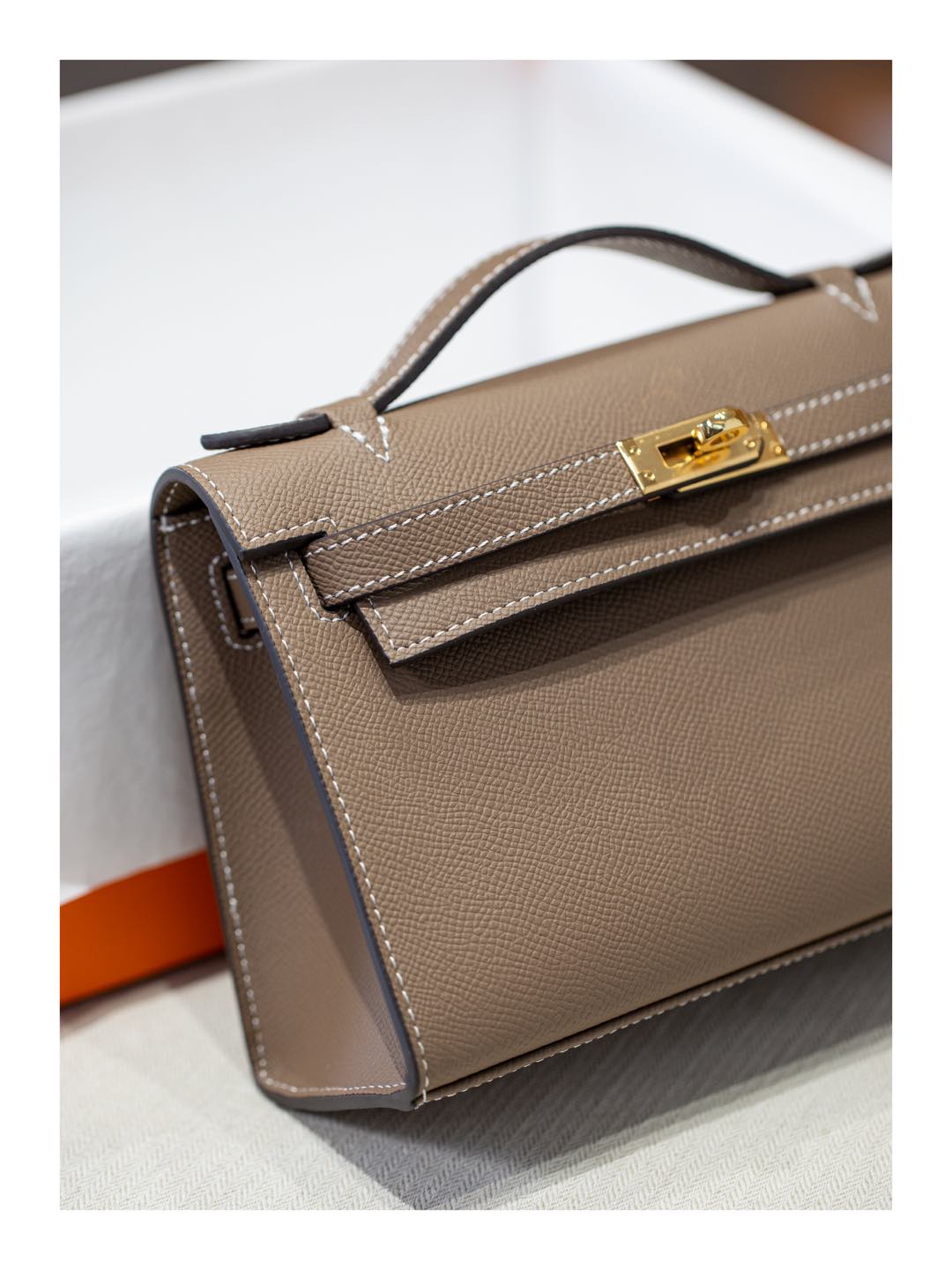 B1R66A6 Popular leather bag