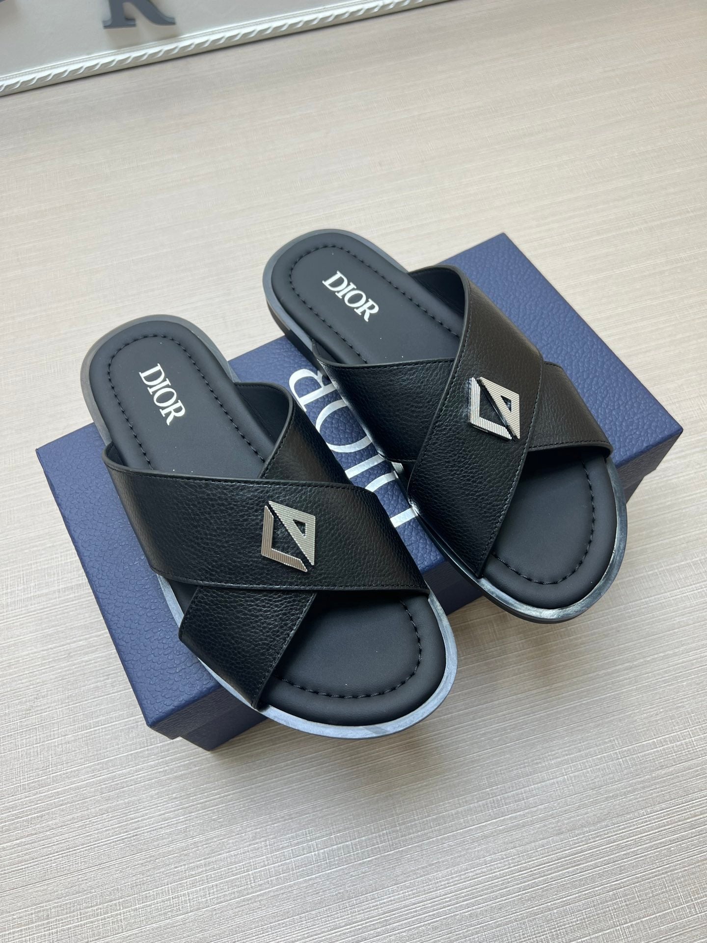 Z5ZD77 Popular  slippers