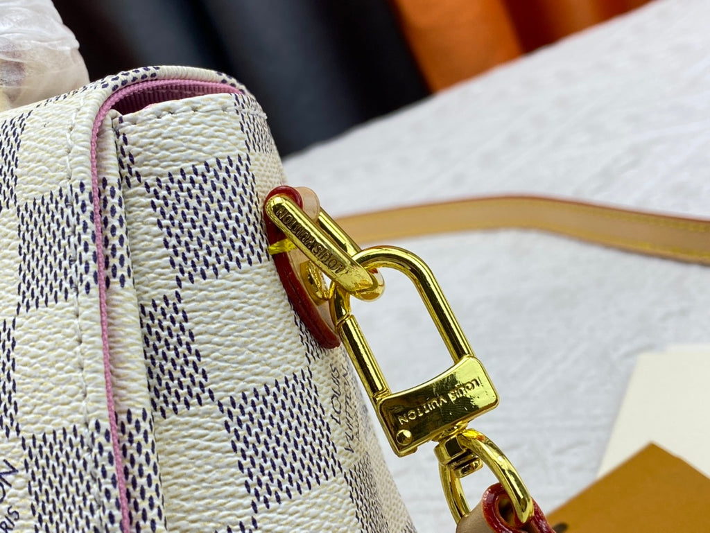 B1W15E2 Popular leather Bags