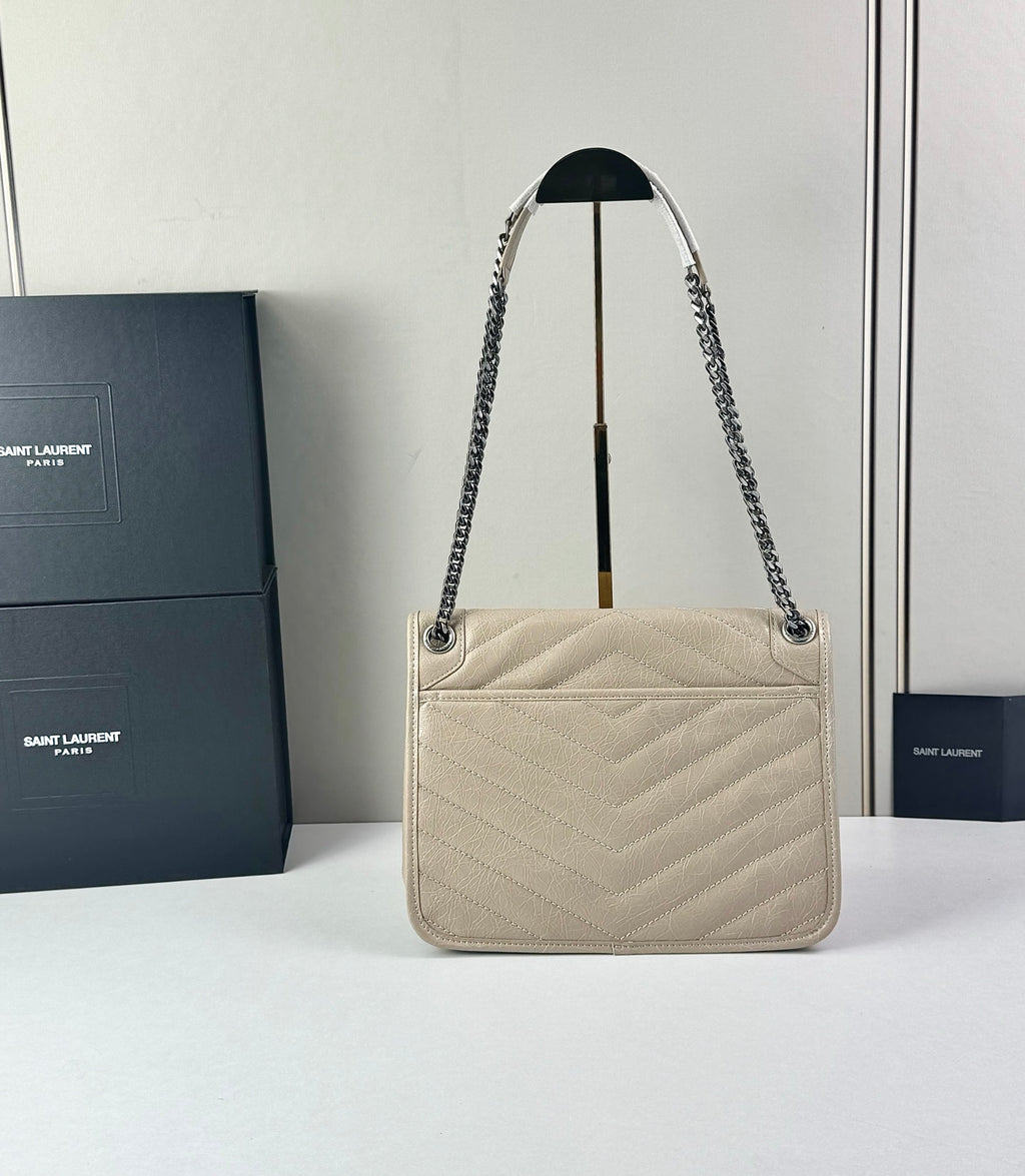 B1R76SL16 Popular leather bag