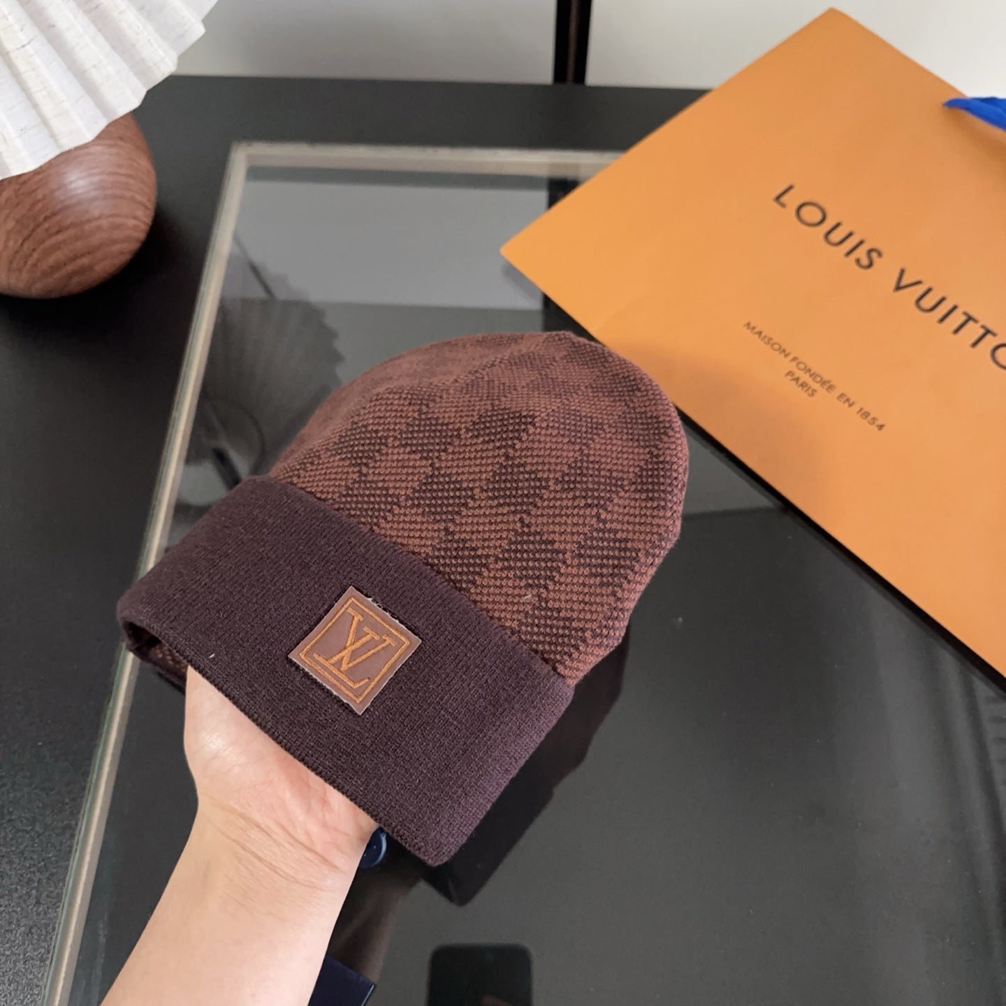 M1R86E18 Popular hats