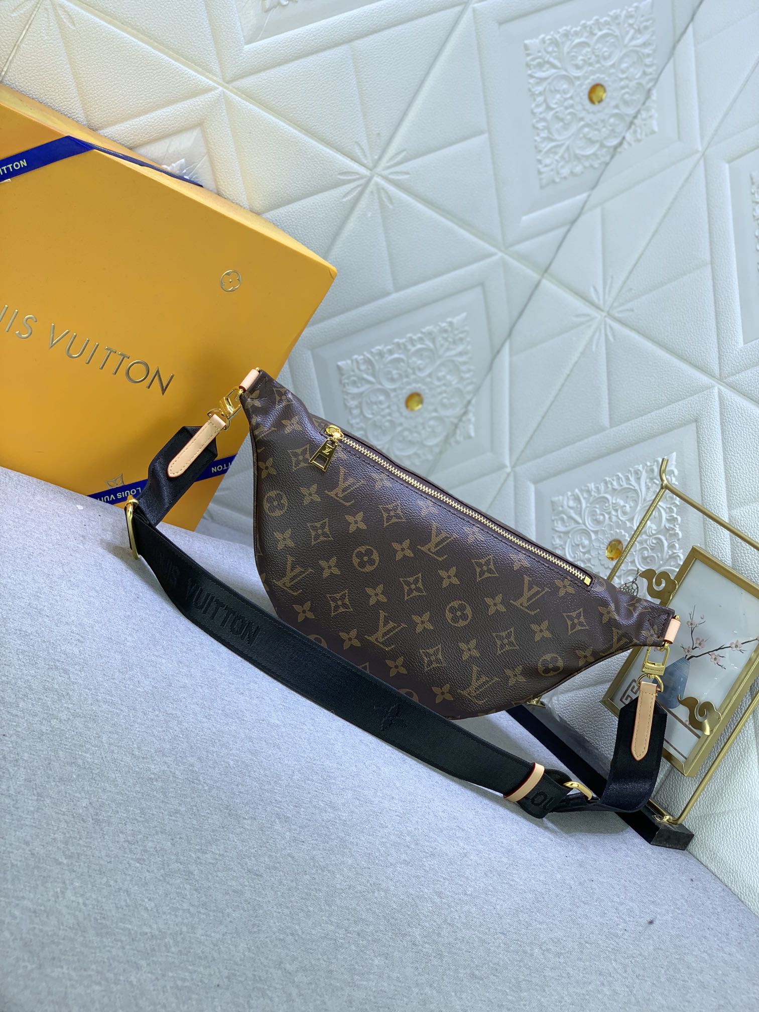 B12X93E86 Popular leather bag 