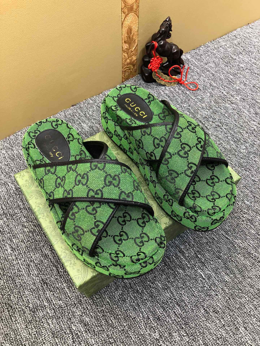 Z5YB69 Popular Slippers