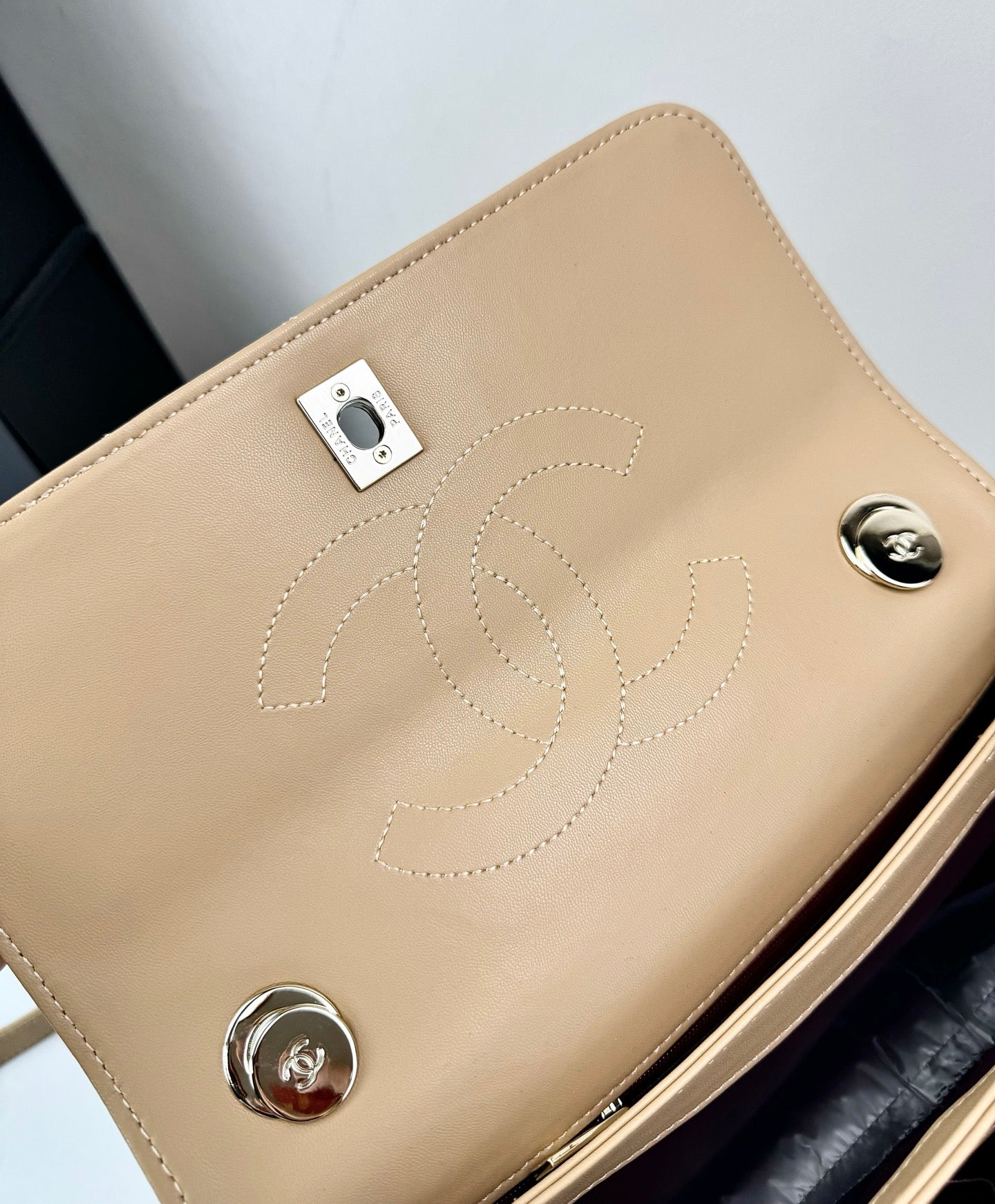 B1X76C7  Popular leather bag