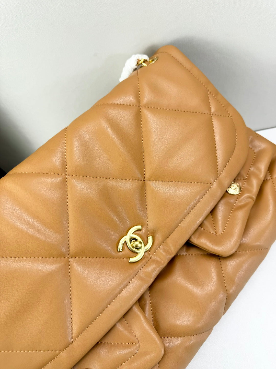 B1P46C13 Popular leather bag