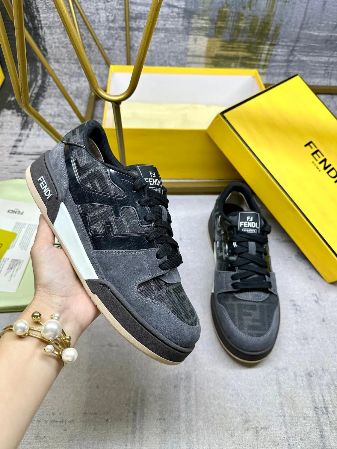 Z2N95F13  Popular high quality shoes