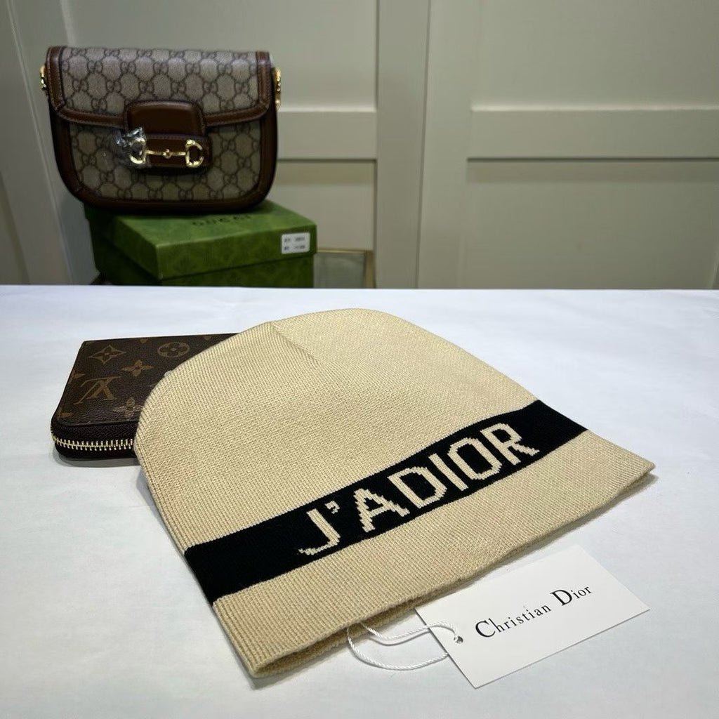 M1R86D100  Popular hats