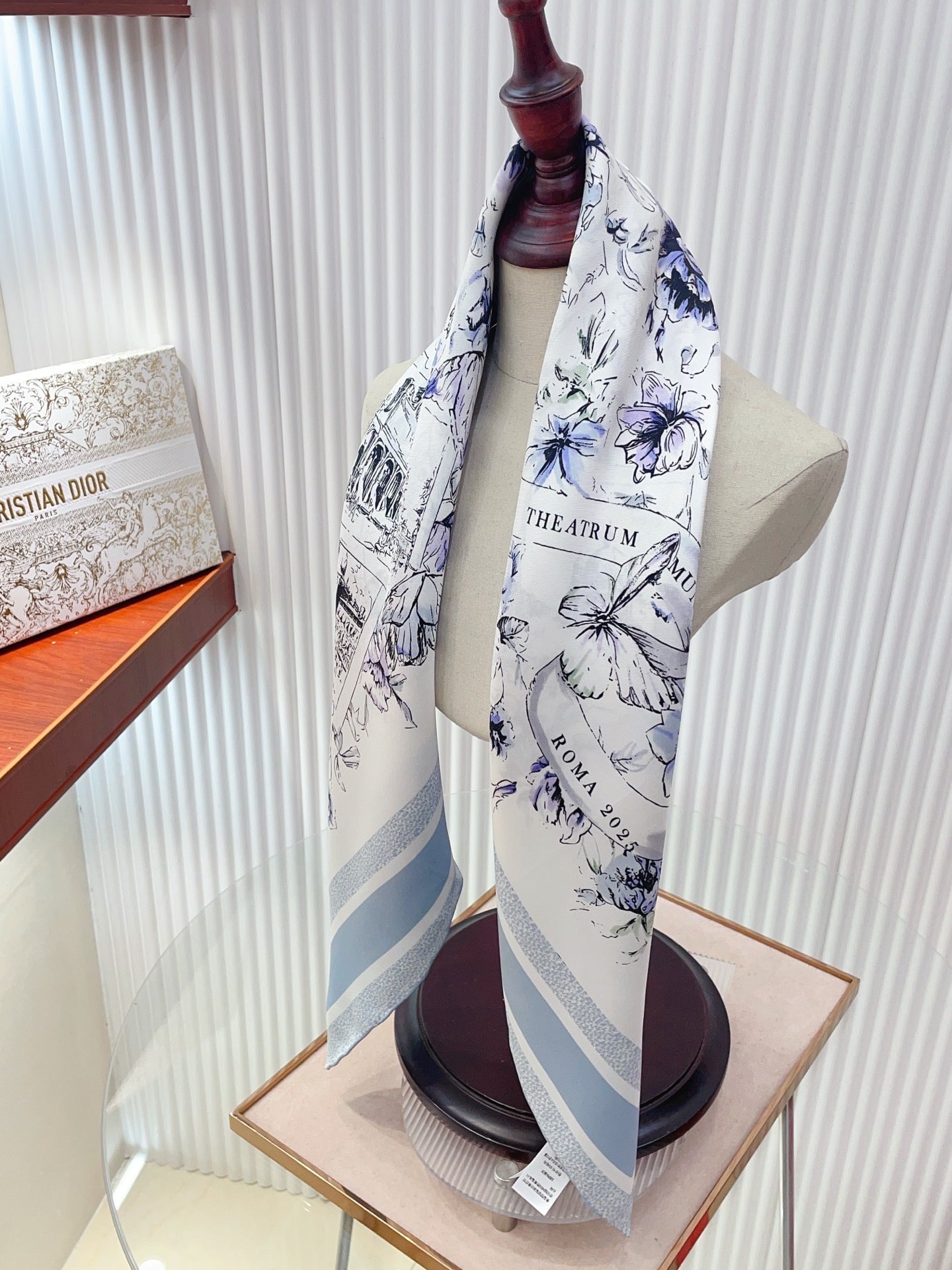 W1N36D27 Popular Silk Scarve