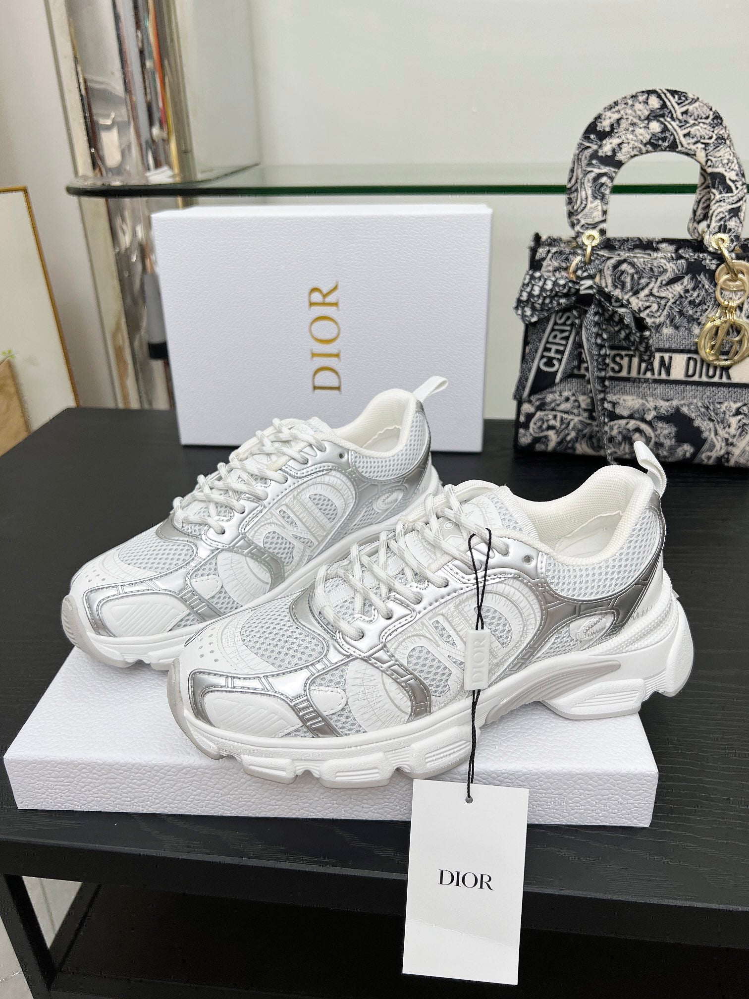 Z2Q105D312 Popular high-quality Shoes